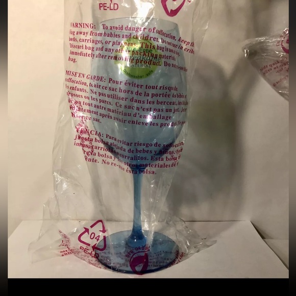 Eastman Tritan  Unbreakable Dishwasher Safe Wine Glass - Picture 2 of 2